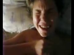Teen prende solo video porno italiani catturati dopo suzione